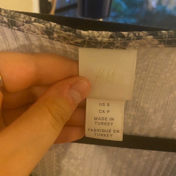 H&M Snakeskin Bodysuit in Perfect Condition - Picture 5 of 5